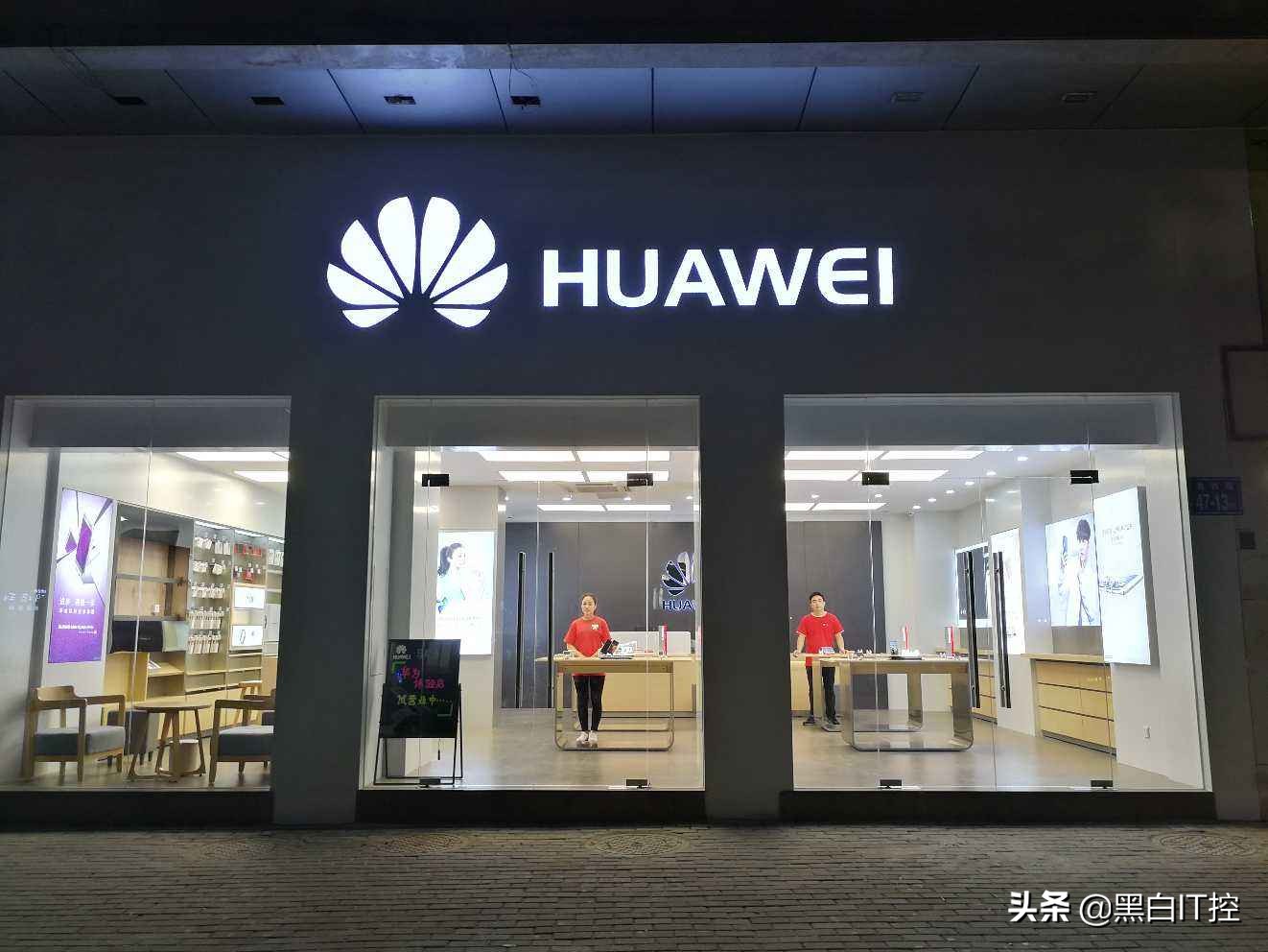 网购和专卖店买手机有什么区别？老板说出实情