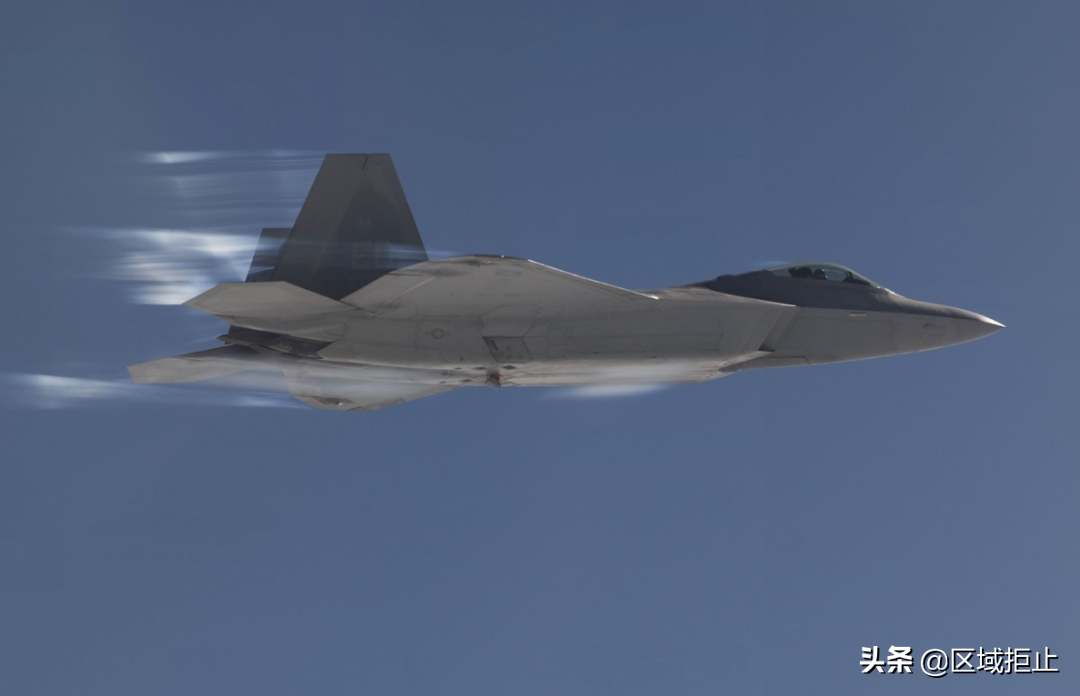 新一代防空导弹问世，可击落400里外隐身战机，俄：多少钱都不卖
