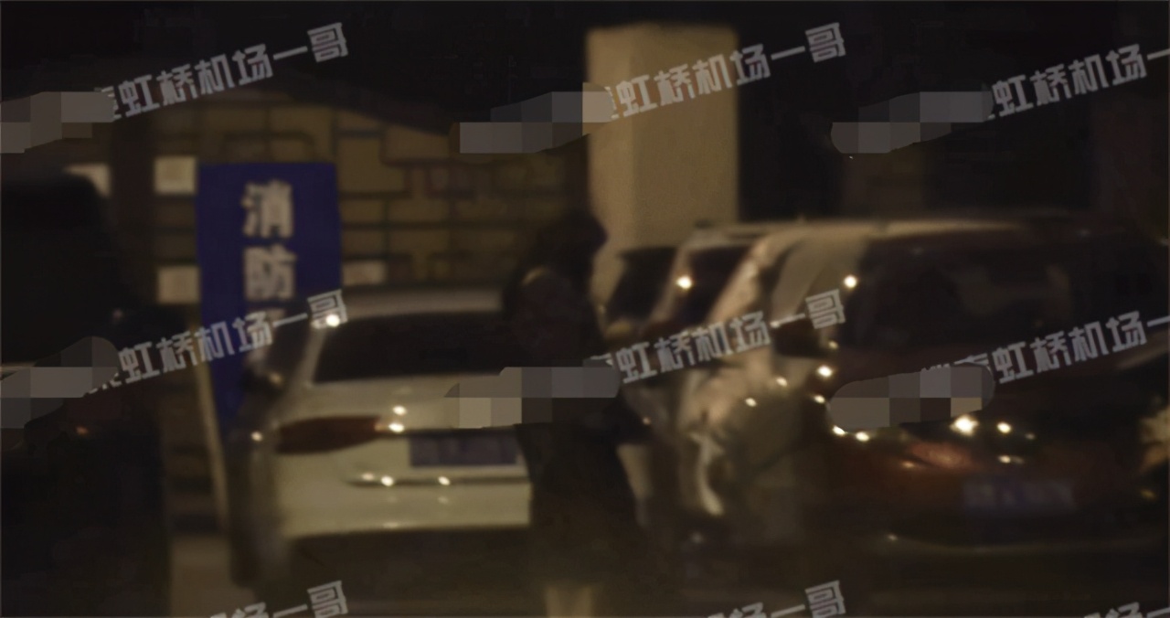 吴亦凡被批准逮捕后，网传其母亲也被拘，罪名疑似涉嫌包庇