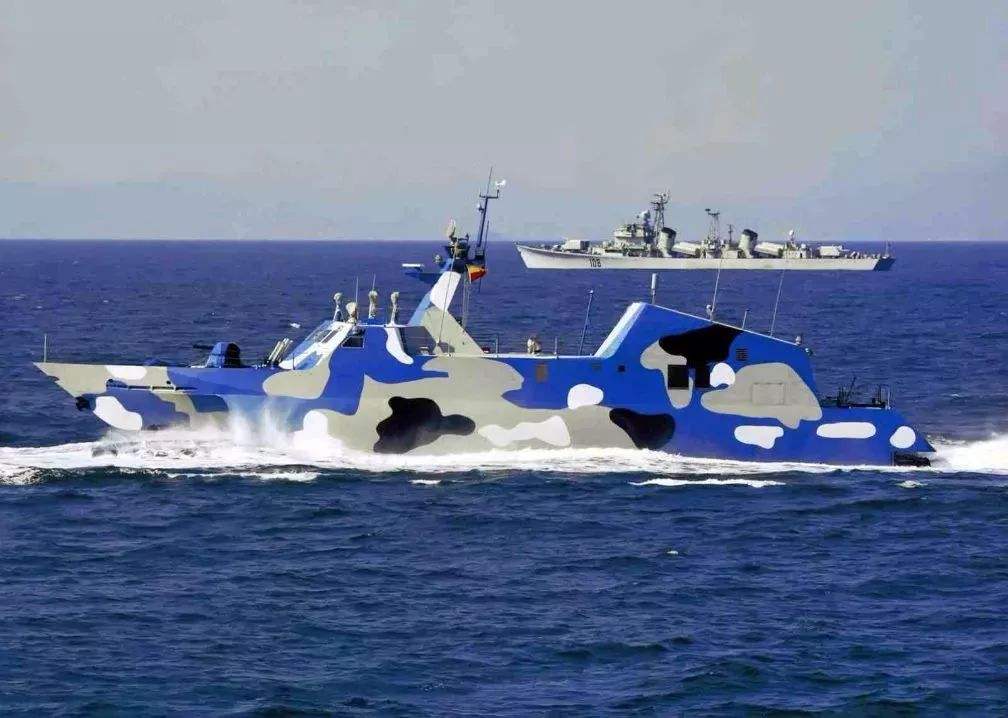 水面战舰谁是老大？022型导弹艇当仁不让，一炮可重创5000吨战舰