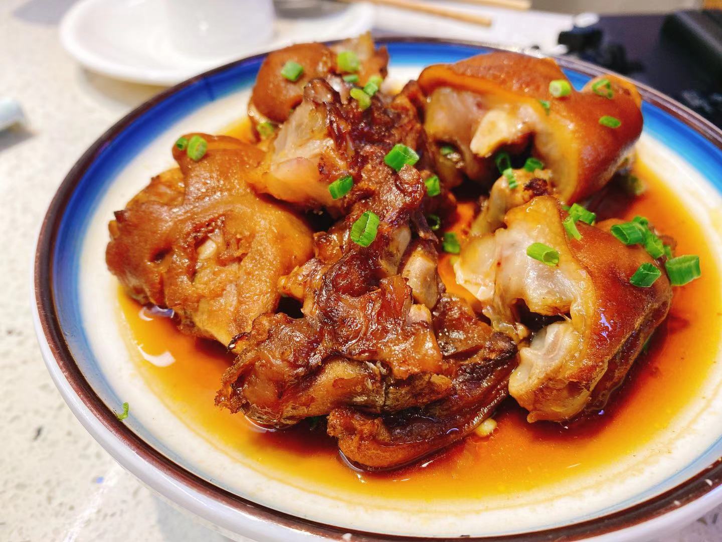 美蛙恋鱼头，锅底求带走！蛙鱼潭品鉴会圆满举行