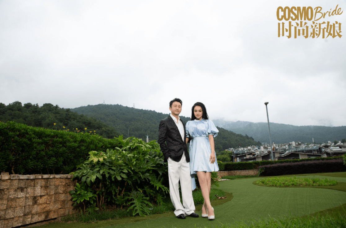 邹市明夫妇拍写真庆祝结婚十周年，冉莹颖身材丰腴，大片画风唯美