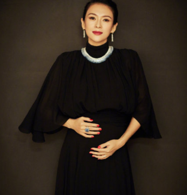 被媒体一次又一次曝出怀二胎后，章子怡终于承认怀汪峰第4个孩子