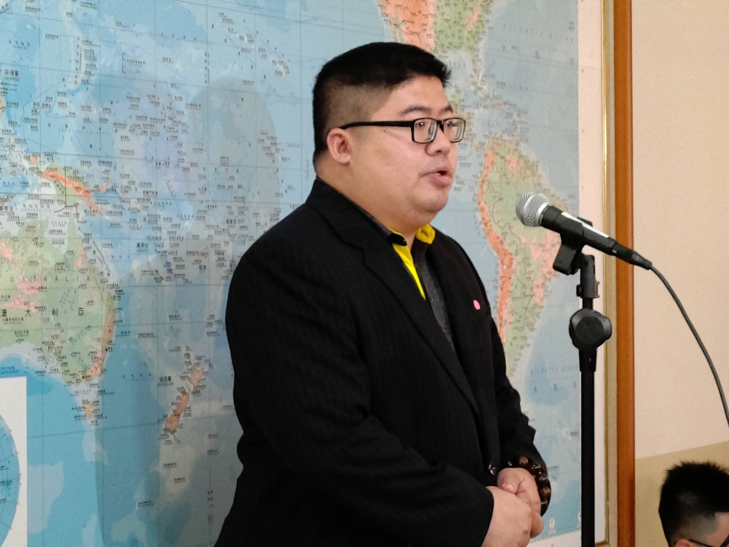 丧心病狂！独派分子叫嚣：台湾可发射导弹，直