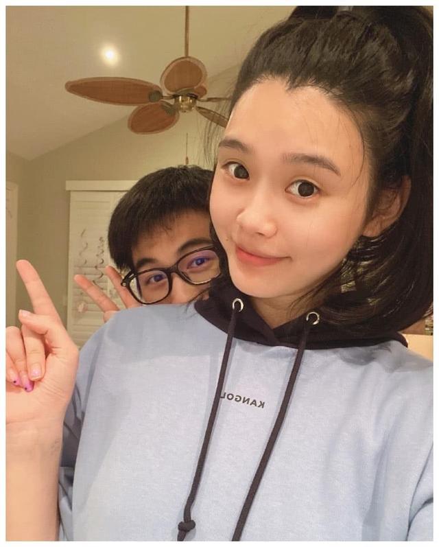 奚梦瑶怀二胎？何猷君否认：这个时候尊重下我家人，别无中生有