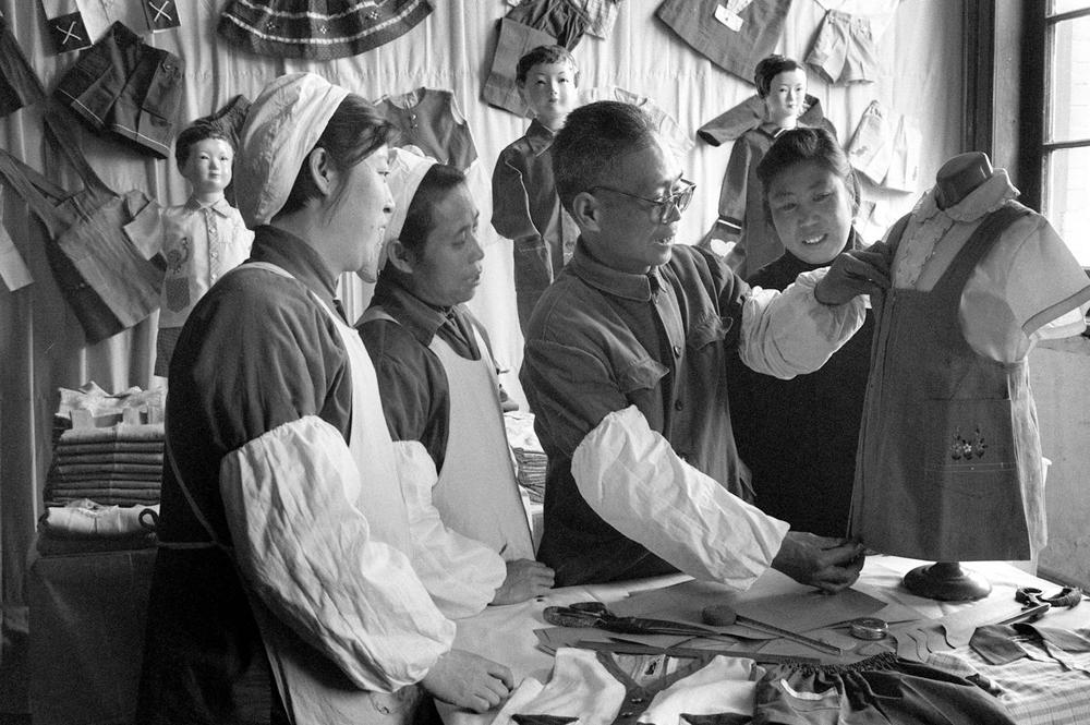 中国老年人因为迷信高档衣服面料，到底浪费了