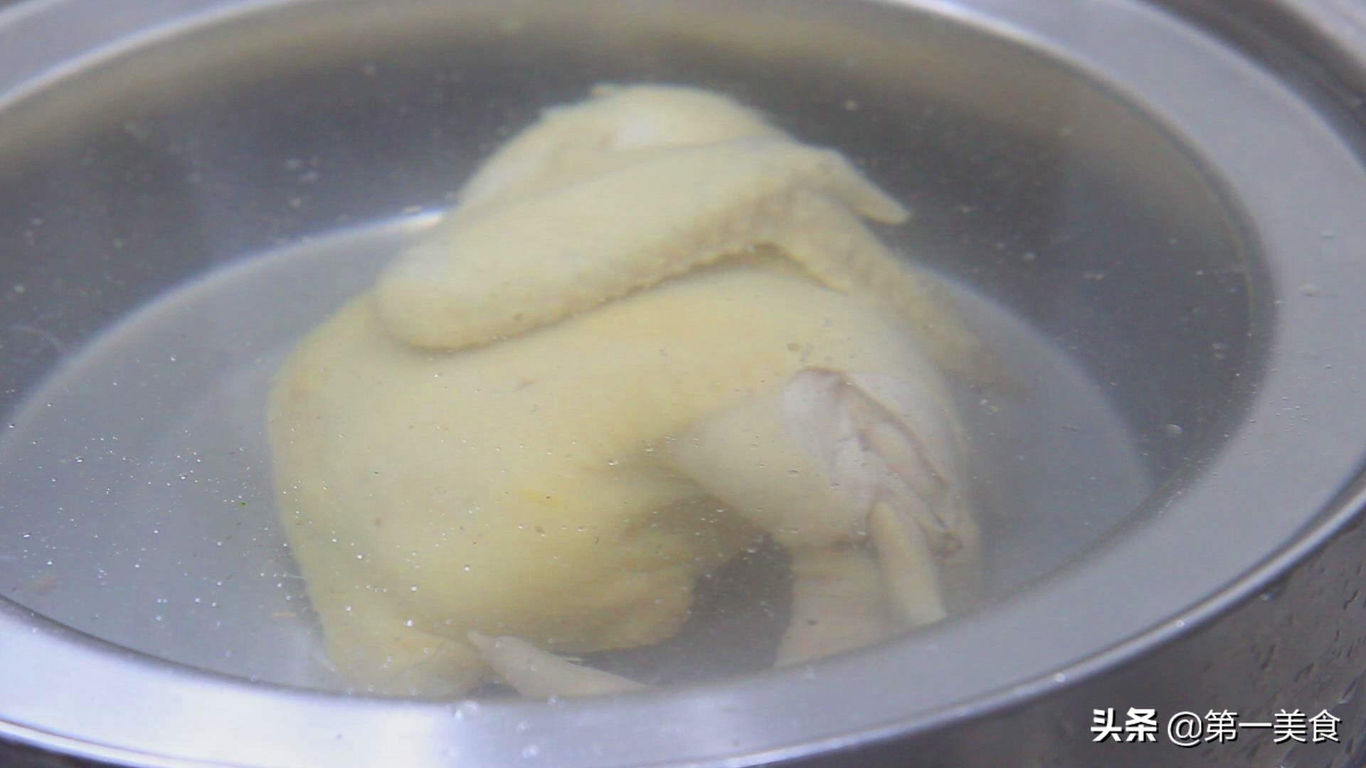 图片[12]-川味口水鸡怎样做又嫩又滑 厨师长分享这几招 肉质鲜嫩又香辣-起舞食谱网