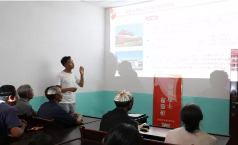 扶贫先扶志，教育要先行，让更多山村儿童接受美育教育——贵州大学 冉诗学