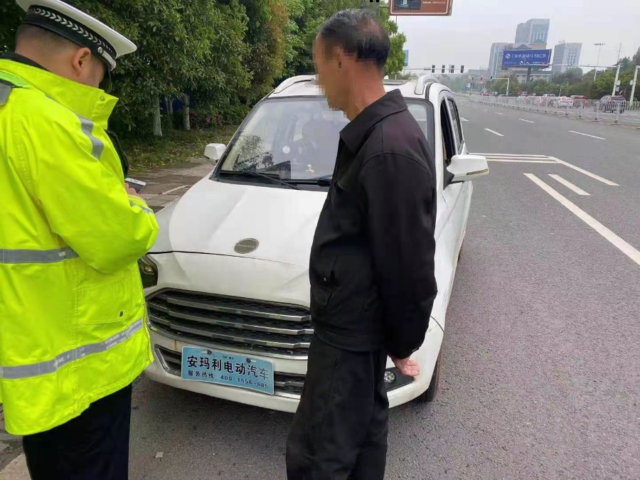 「我为群众办实事」韶山公安交警常态化整治交通顽瘴痼疾