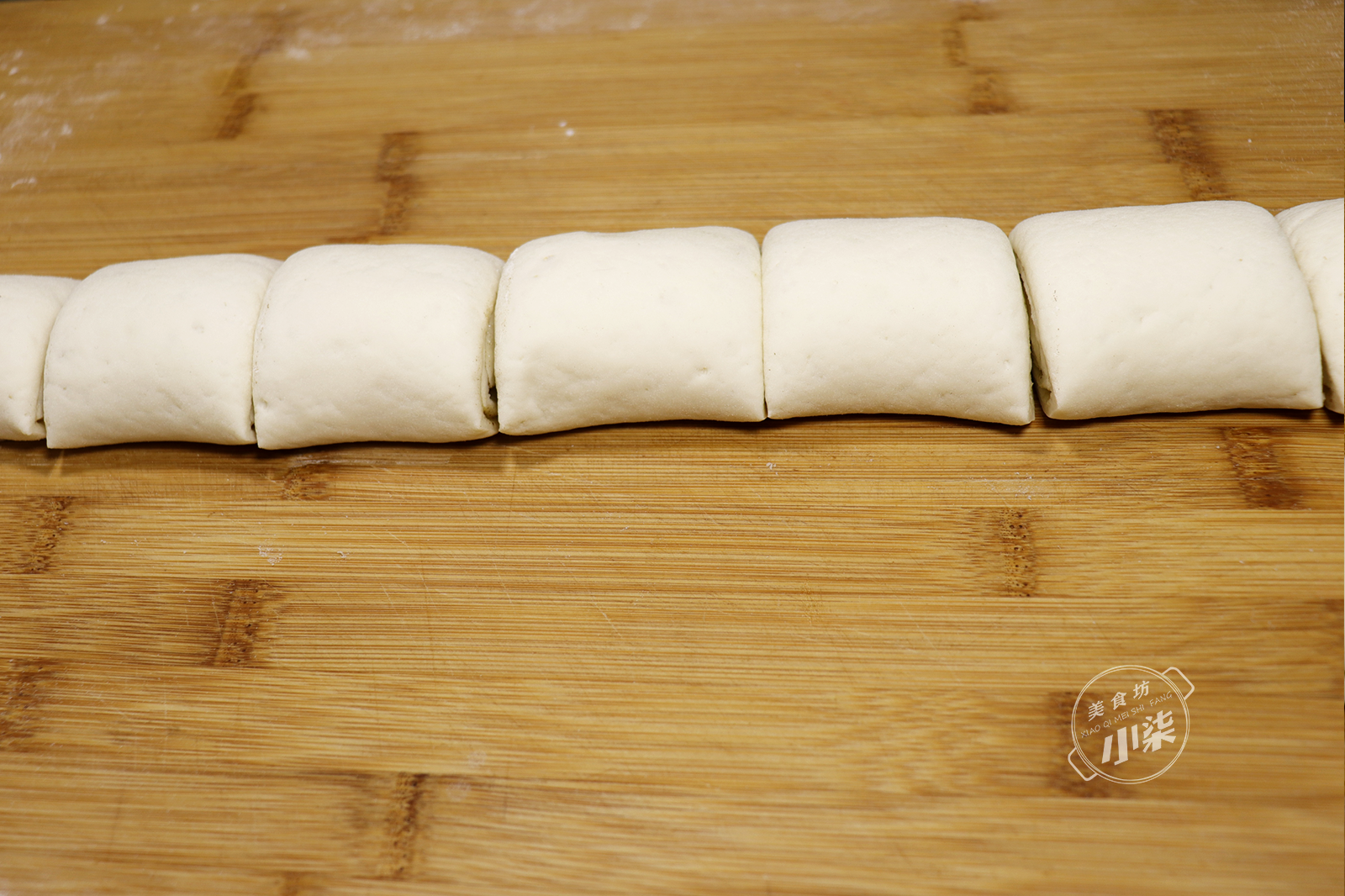 芝麻燒餅這樣做吃著才過癮，外皮酥軟層次多，好吃不上火，太香了