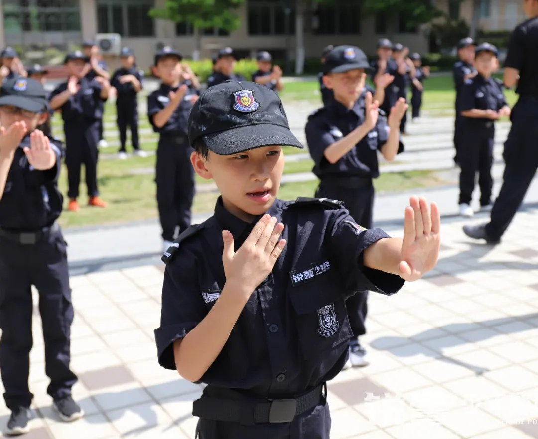 锐警少年警训夏令营：我们在奔跑，创造属于自己的警察梦