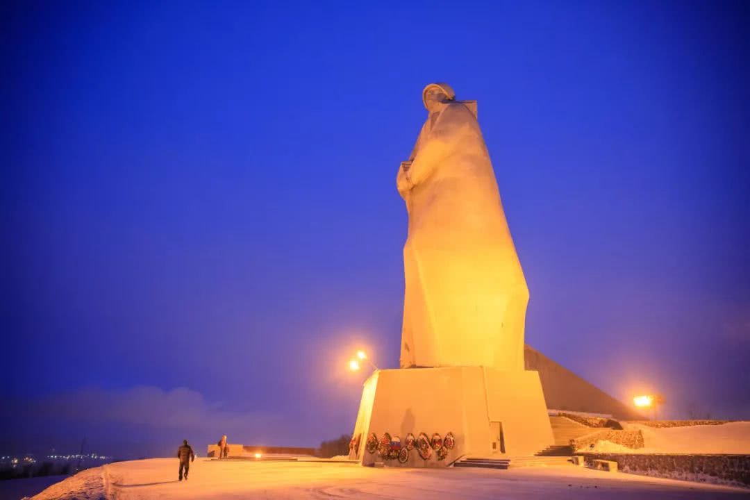 北極向北，邂逅一場絕美極光