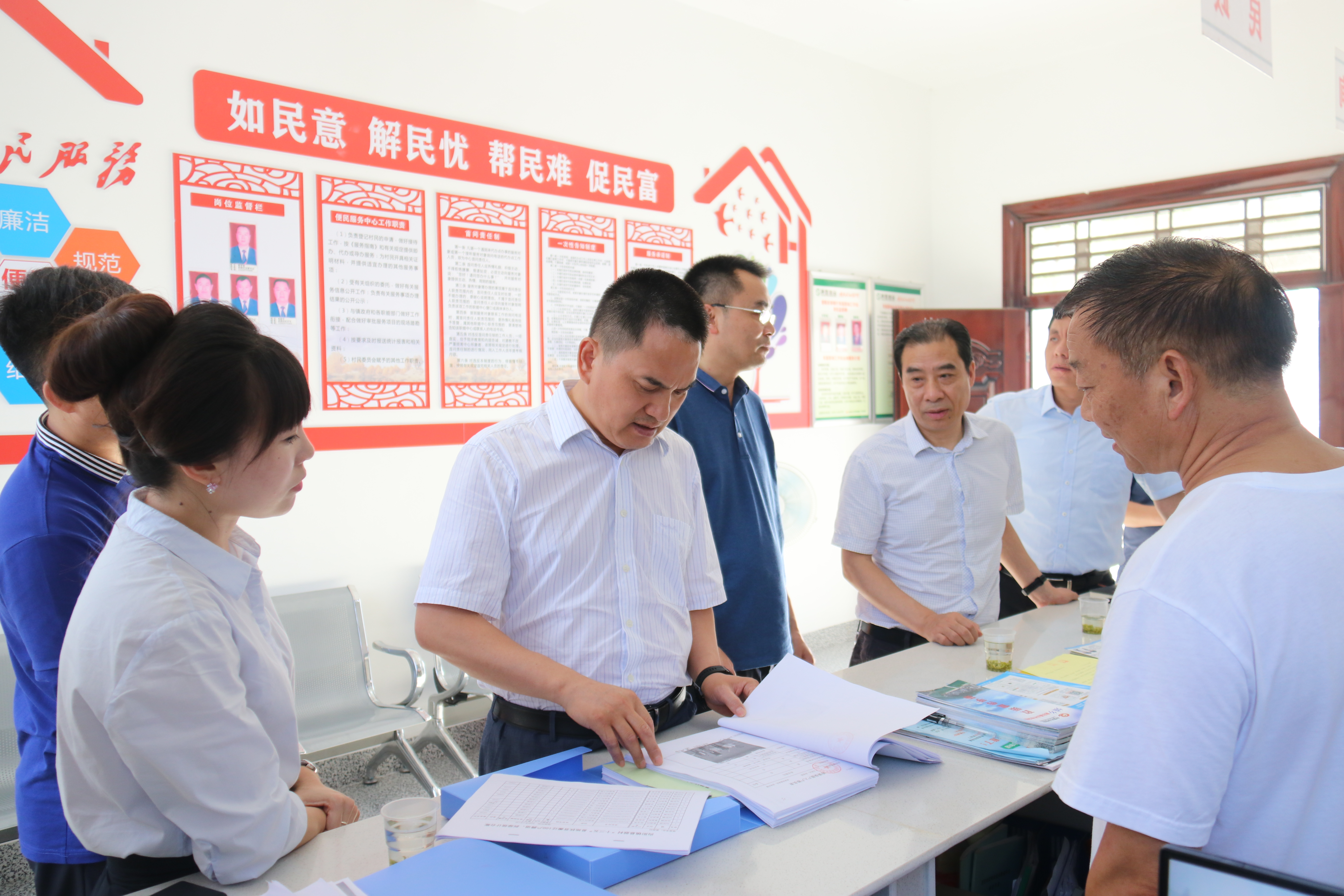 陕西紫阳：检察长陪同县委书记在向阳镇调研脱贫、防汛、交通安全工作