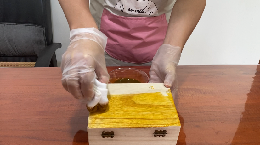 施工：木蜡油麦子黄色擦涂收纳盒