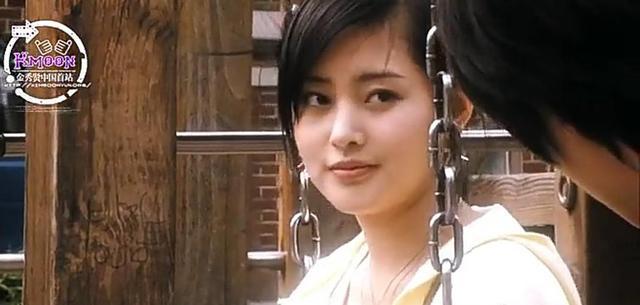 当红小花旧照，双下巴胖妞的逆袭太真实，卸妆