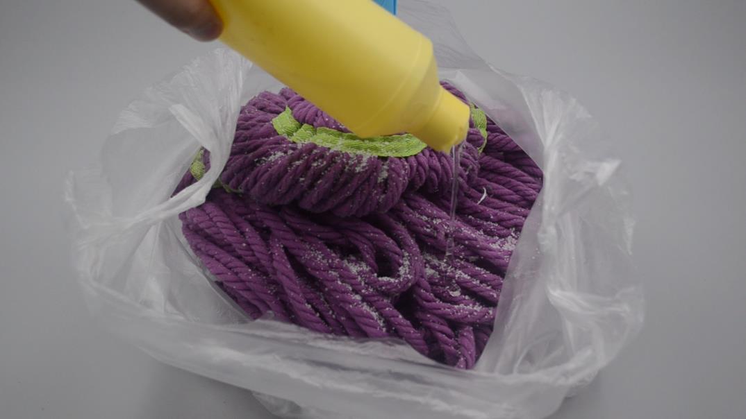 不管拖把多髒多黑，一個簡單的方法，拖把洗完乾淨如新，真實用