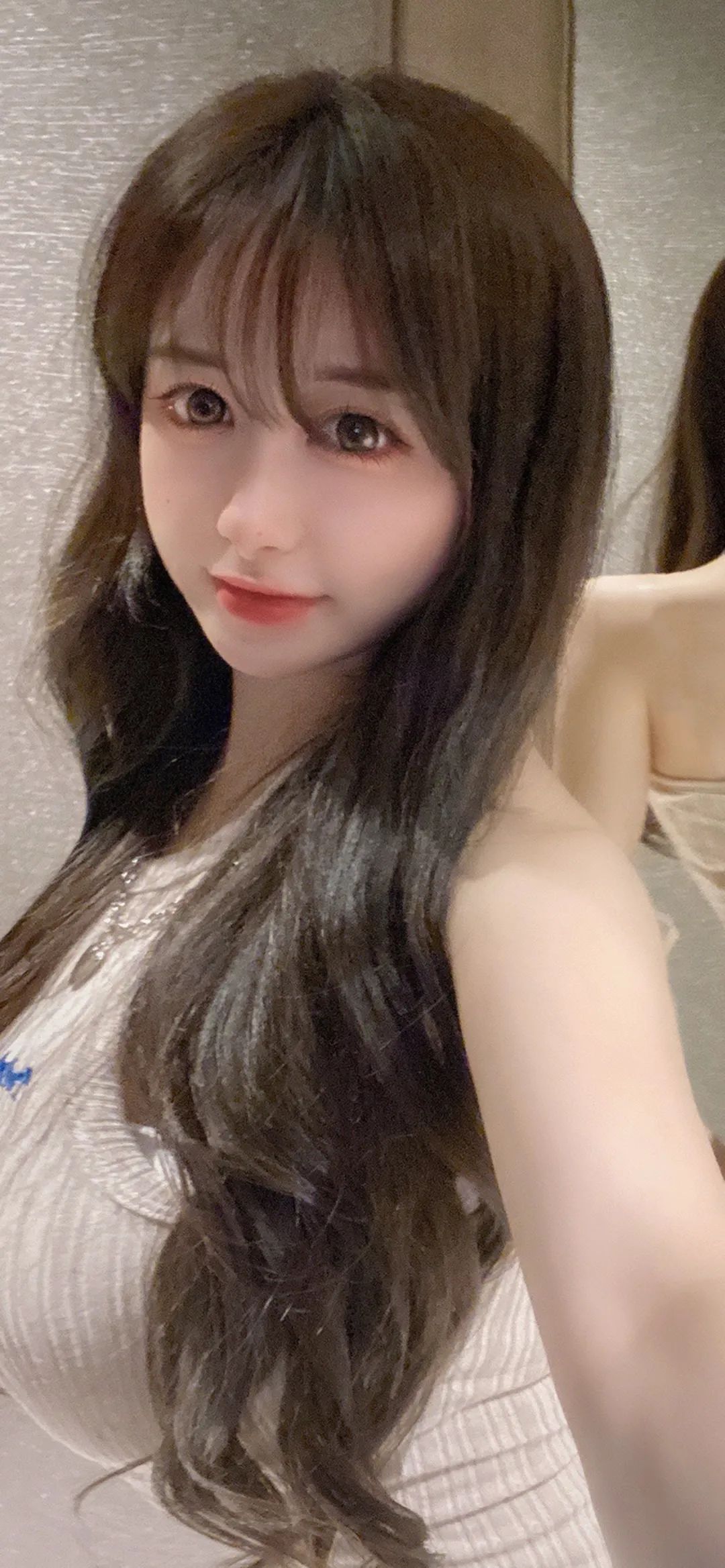 妹子这腿上面的绳子有什么用处图片