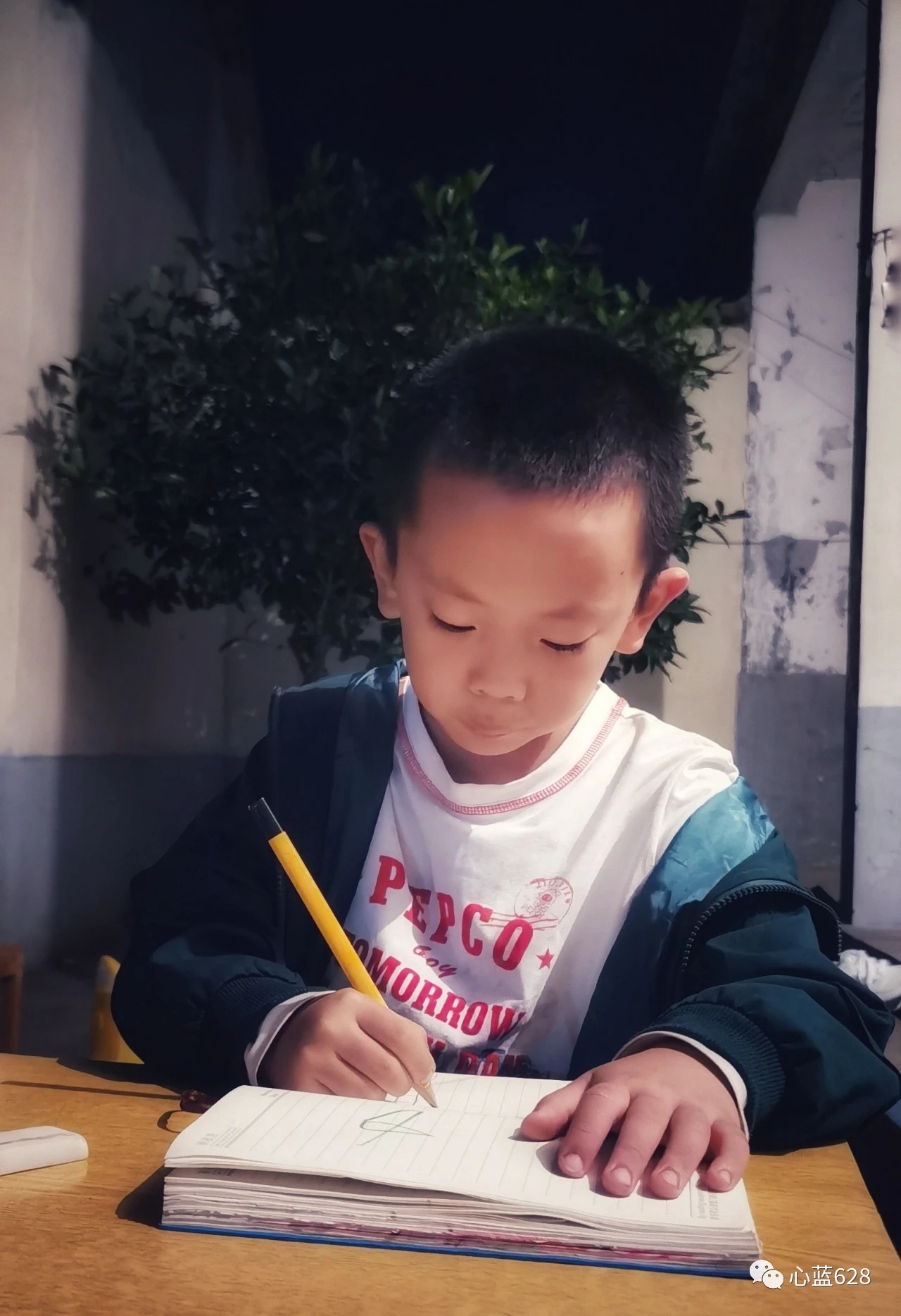 7岁1个月的孩子坚持写日记2年,看看妈妈怎么说 - 育儿妈咪