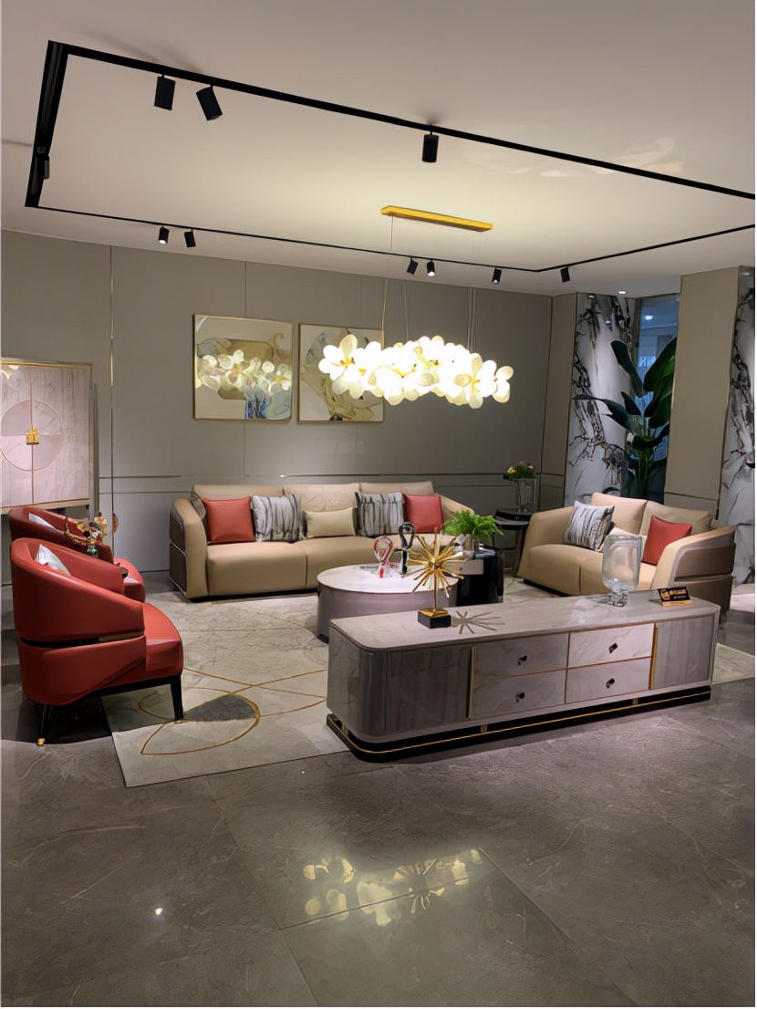 "捷娜卡琳"闪耀郑州欧凯龙 开启意式轻奢新格局