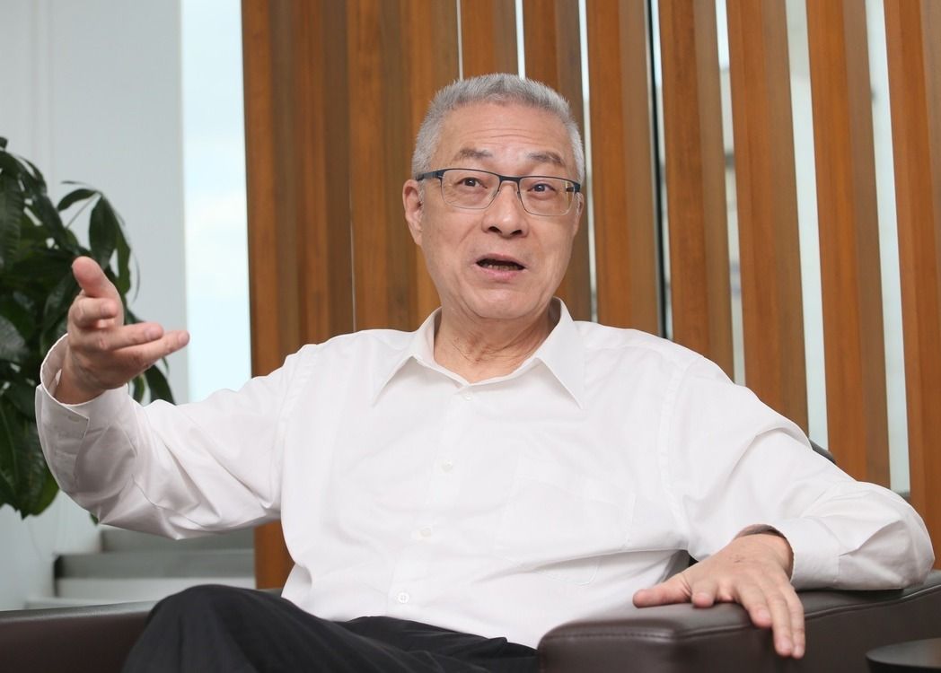 ����������̨��������ȴͻȻĬ�����������ǿ�����ʲô�ˣ�