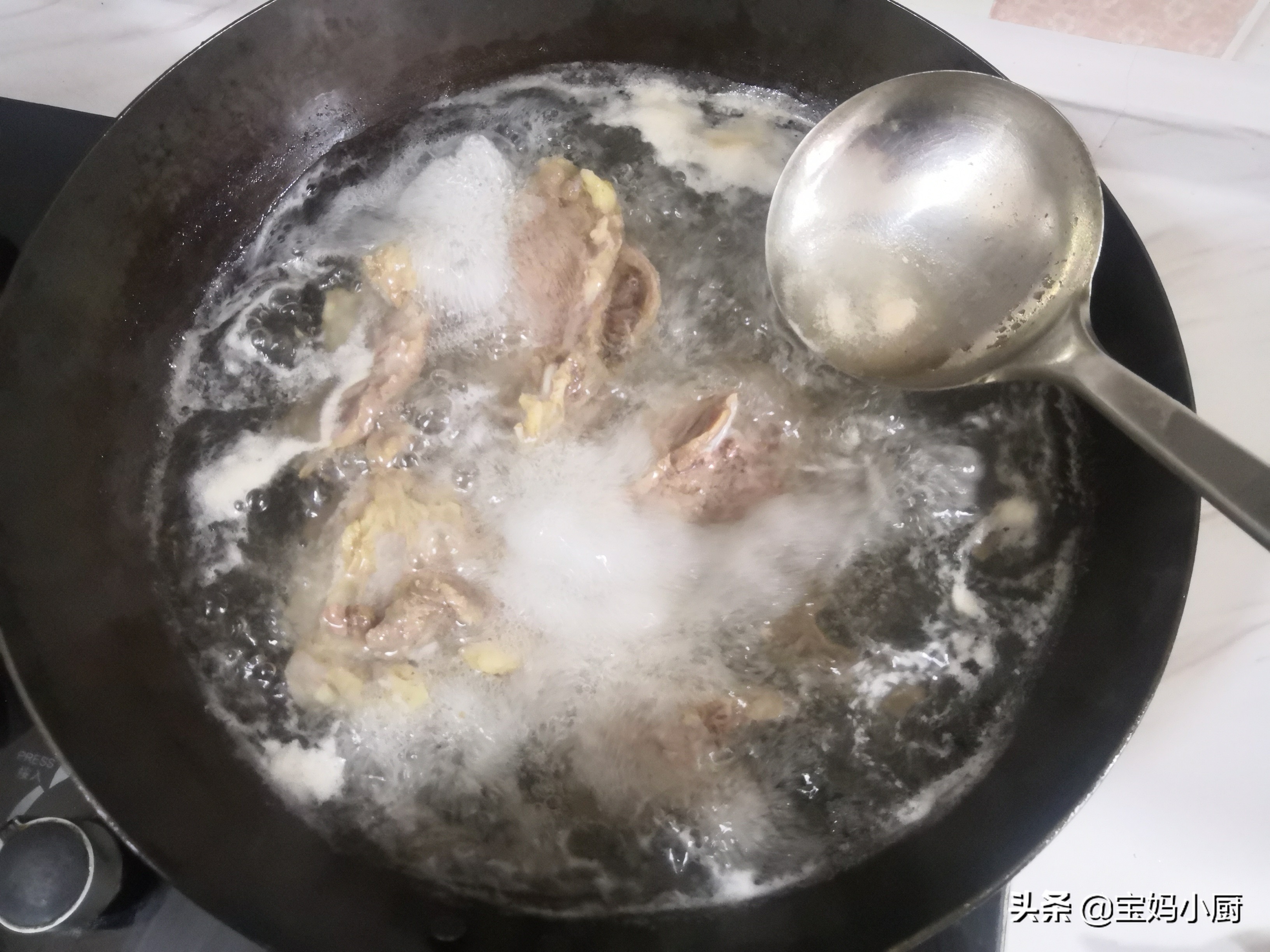 很靠譜的醬牛肉做法，年夜飯上每年必備，用料家常，電飯煲就搞定