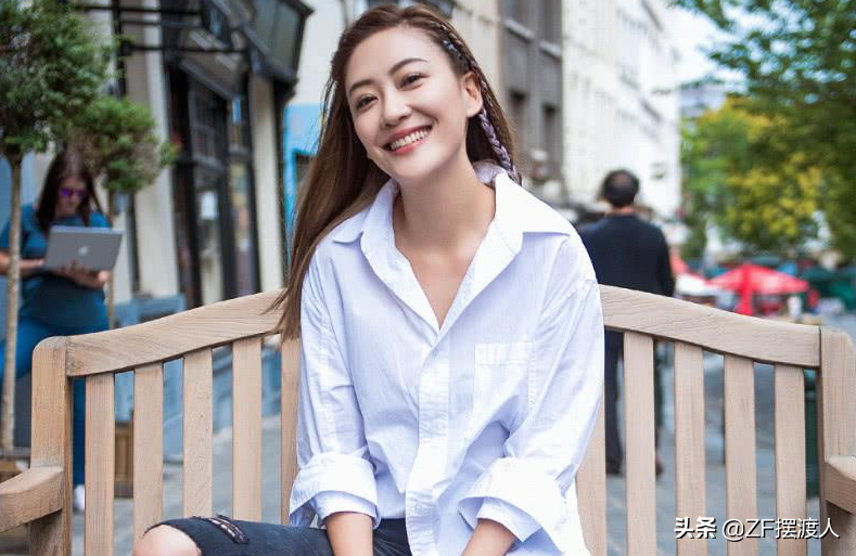 当年差点成为向太儿媳，嫁给陈小春后，被宠得