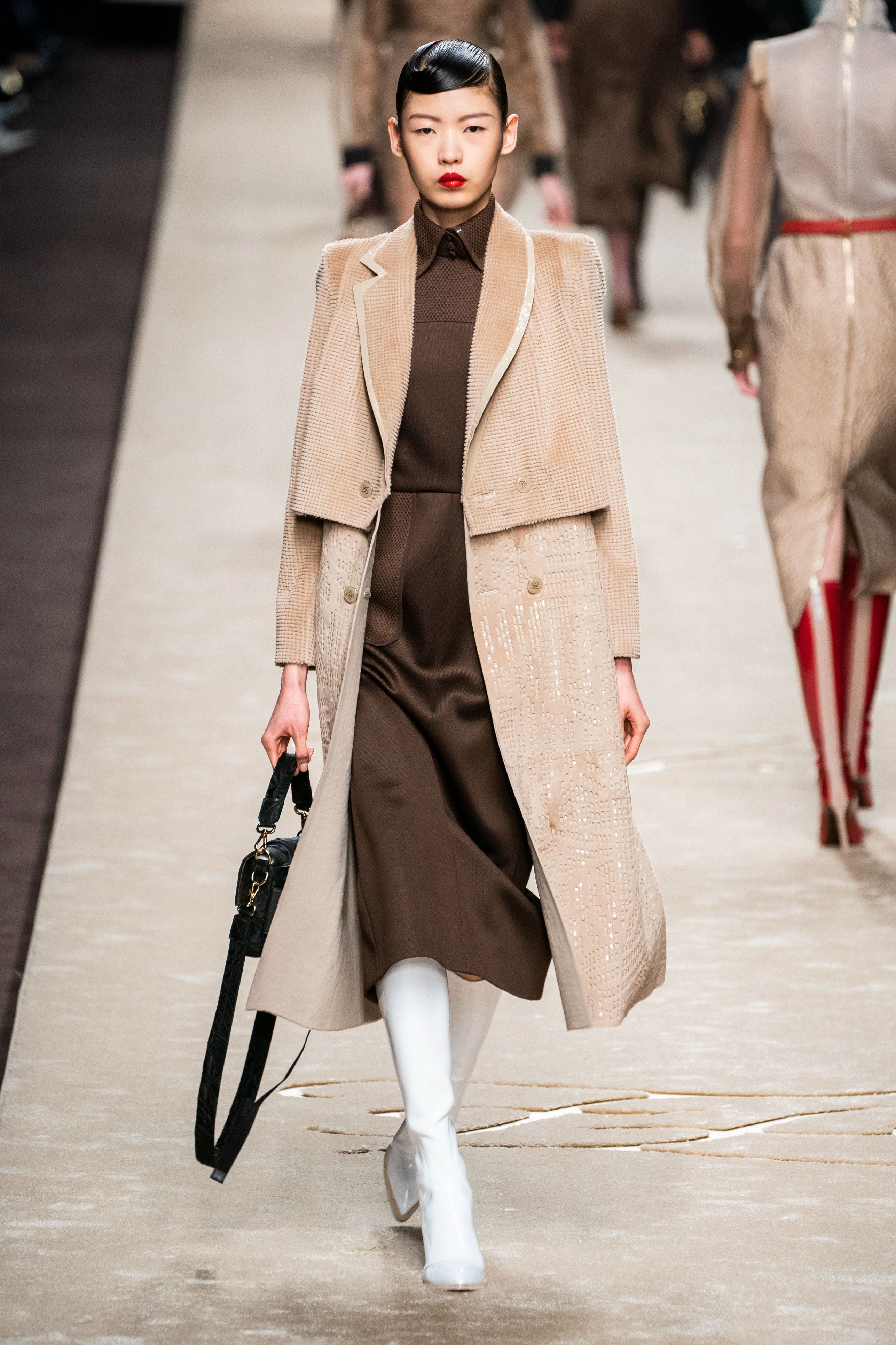 米兰时装周│Fendi 2019秋冬-老佛爷为fendi设计的最后一场秀