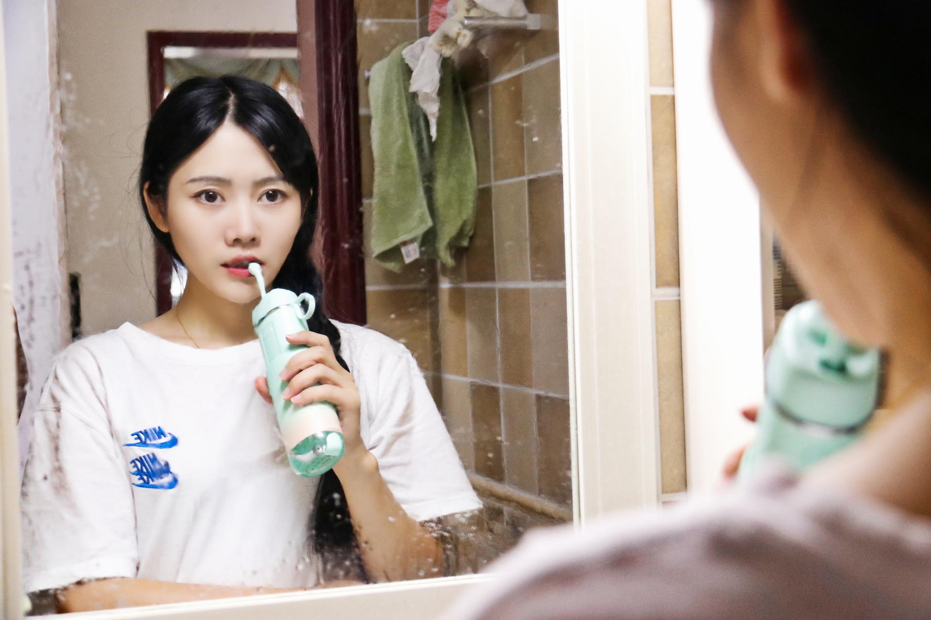 呵护一口好牙有多贵，素诺给你最想要的明眸皓齿