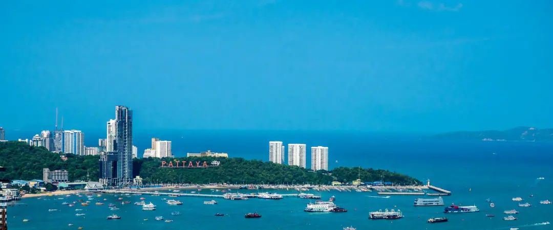 芭提雅复古英式风情别墅丨布里斯托小镇Bristol Park