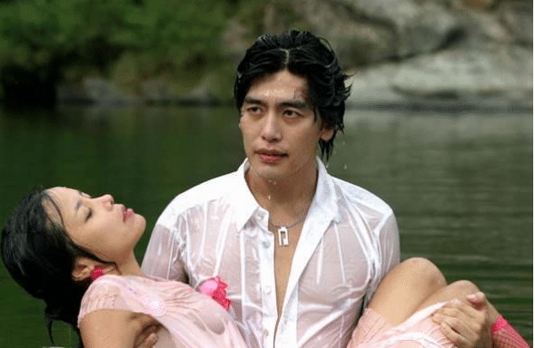 还记得“表情包之王”金馆长吗？如今收起标准