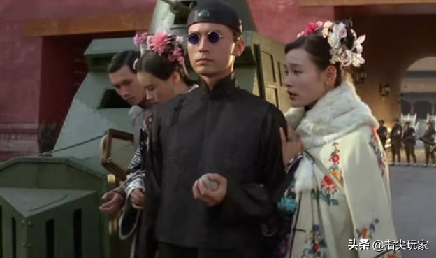 溥仪第一次拿到60块钱工资，看他都买了些啥？不愧是坐过龙椅的人