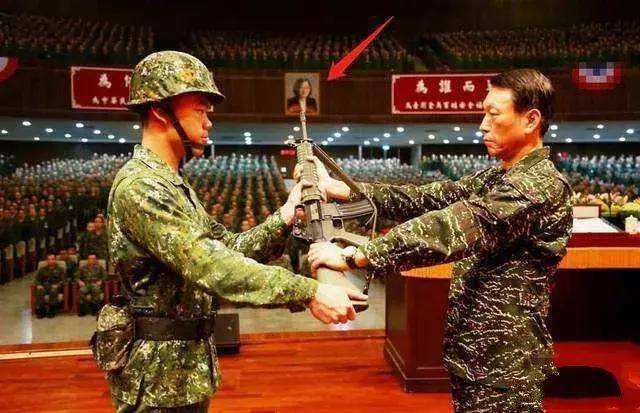 台湾年轻人已做好投降准备！蔡英文当局如果越