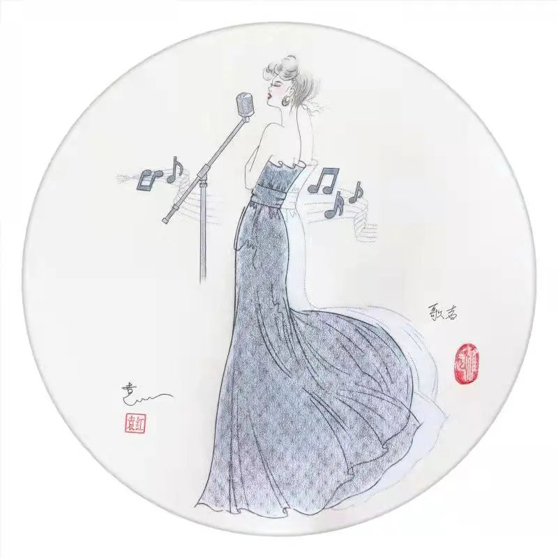 服装设计师袁红首创《水墨时尚装饰画》受到画界的赞议获国家版权
