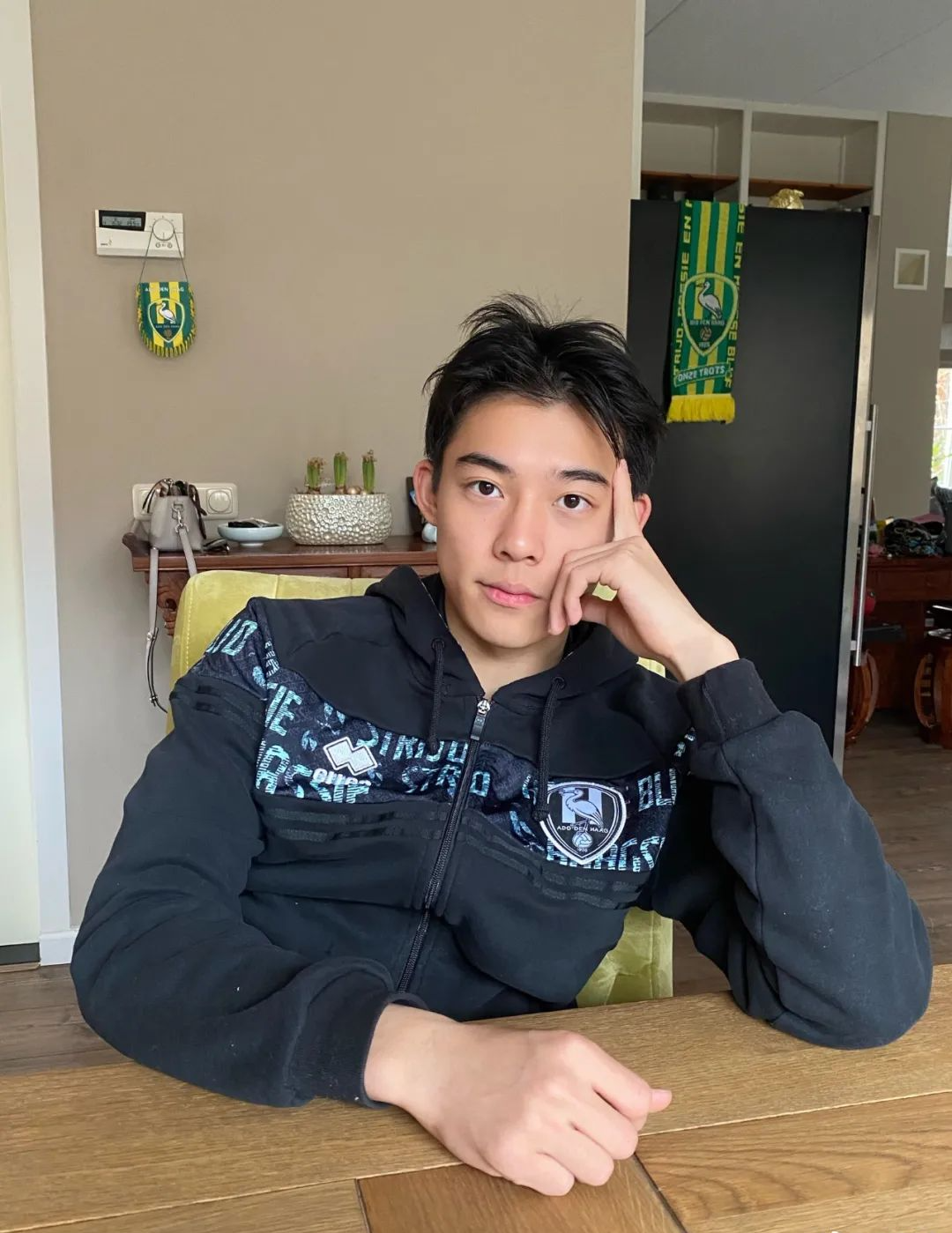 李嗣镕是谁？“足坛界陈冠希”的称号是怎么回事