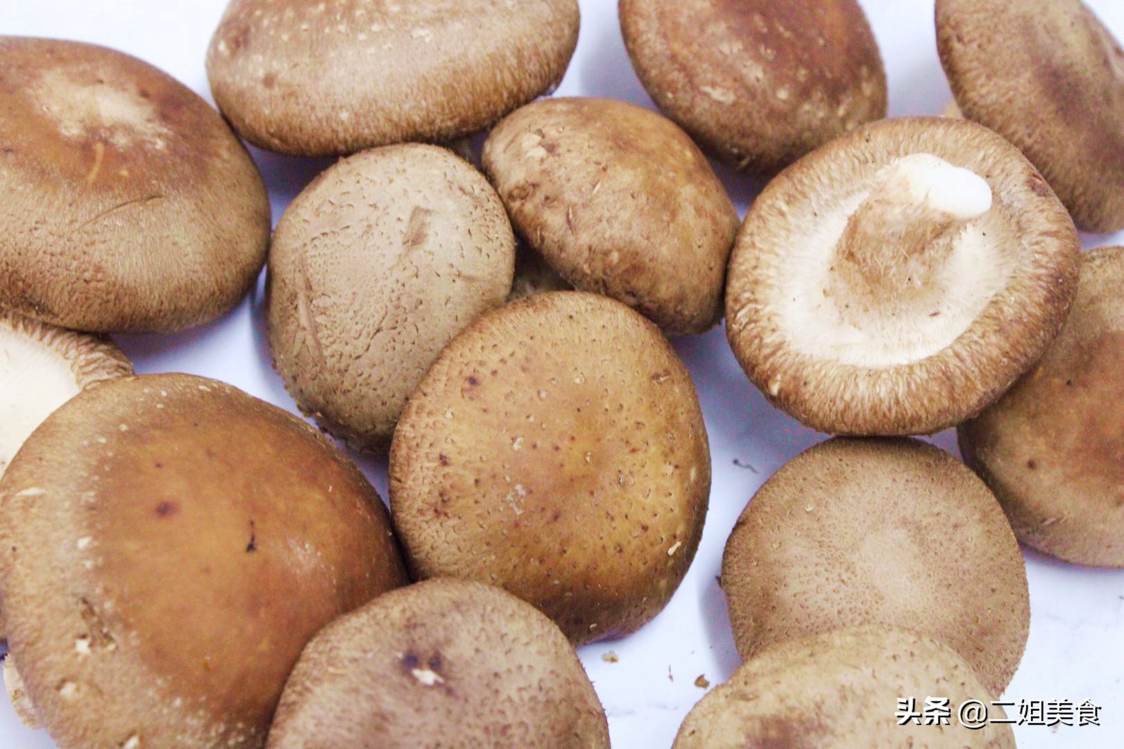 買香菇，選大的還是選小的？ 牢記“2要2不要”，以後別再買錯了