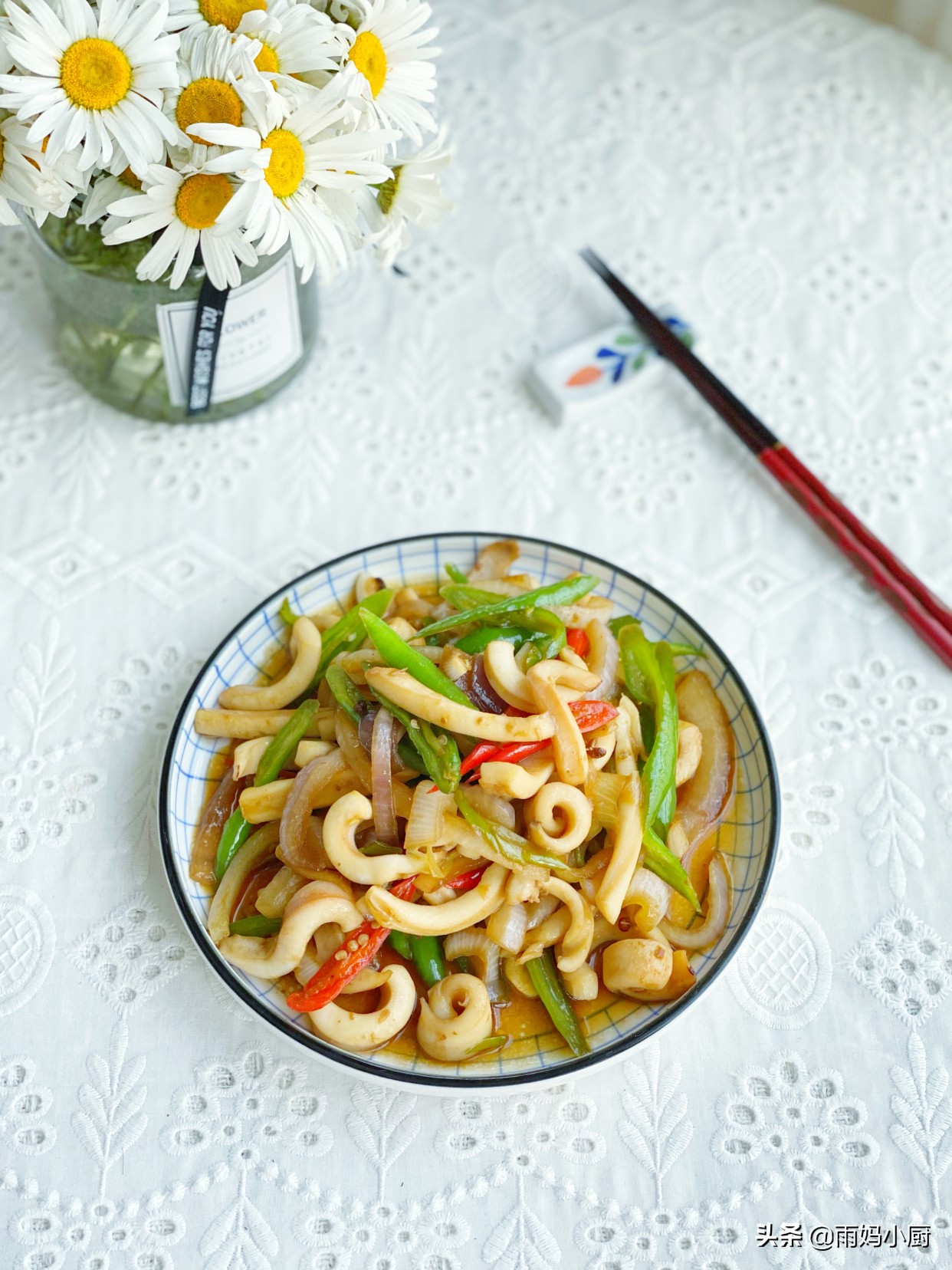 香辣魷魚的家常做法，簡單快手又下飯，麻辣香鮮秒殺路邊攤