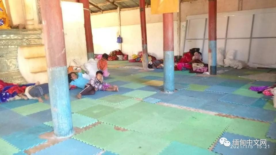 缅北战事激烈，有村民被流弹击中身亡，民房被