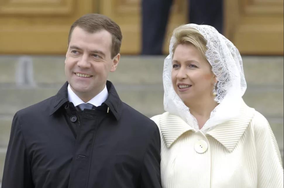 梅德韦杰夫和妻子的神仙爱情，“当初恋的时候