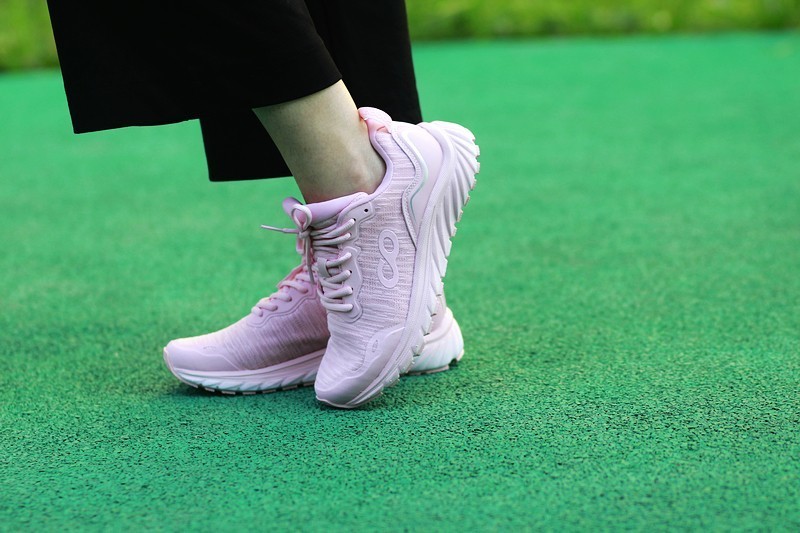 我的跑步装备 咕咚10K悦弹跑鞋