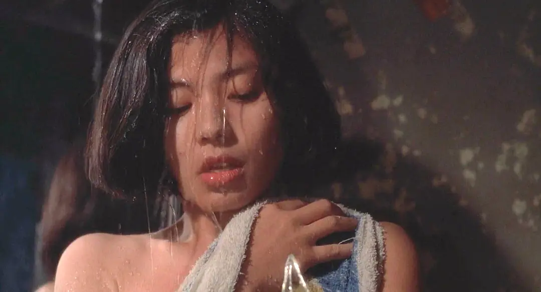 女偷渡客的血泪史,被人摆布受尽委屈,经典港片《男与女》