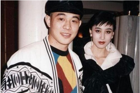 赌王78岁生下的孩子何超欣，被疑是与利智所生，网友：太像了