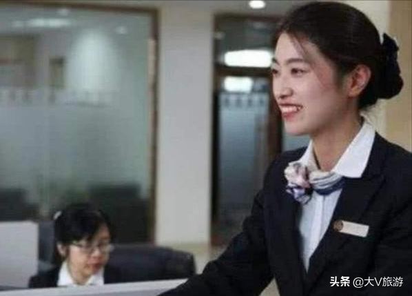 银行存款新规定：把10万块钱存在建行三年定期能