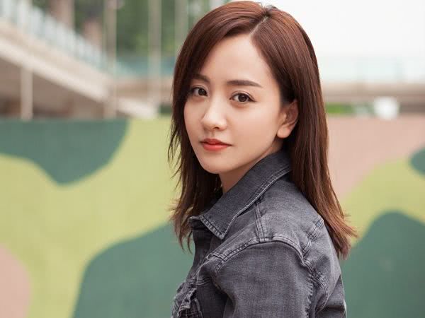 公认“零绯闻”的4位女星，前三位是不给机会，唯独她是太痴情