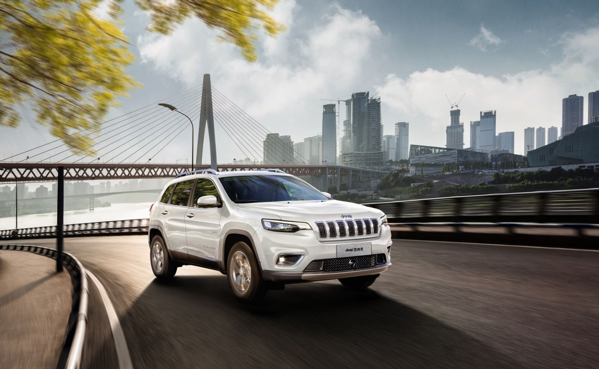 探无止境jeep自由光热血出征