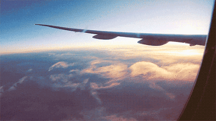 战机试飞万米高空突然没油，坠毁之际，中国试飞员创造奇迹