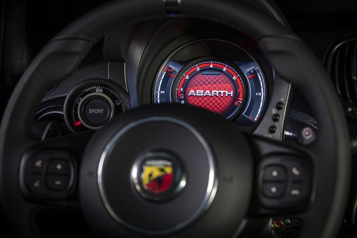 ���������������С����ABARTH 595��������ǧ��