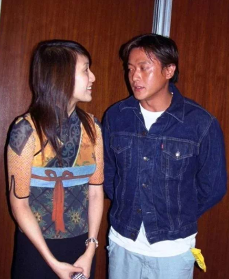 朴素大学生嫁大20岁著名男星，出轨富豪鲜肉，他成了心机女的跳板