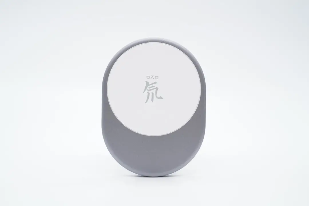老司机最爱!手机导航不犯愁,iPhone 12自吸附充电,内部结构揭晓