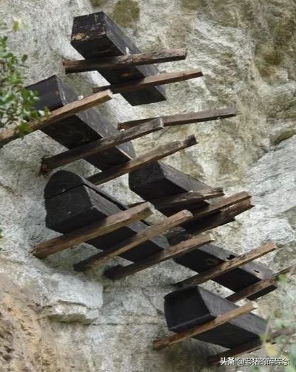 中国古代未解之谜悬棺(龙虎山悬棺未解之谜)_奇闻异事_奇闻铁事