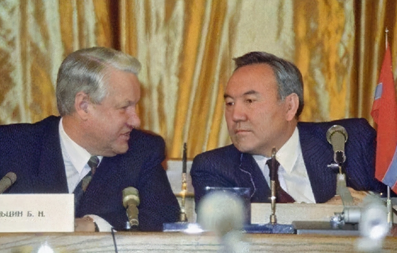 哈萨克斯坦：苏联解体后第三个拥核大国，为何